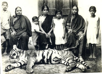 An Early Photograph of Burde Family  