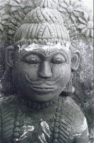 Sculpted Bust at Sukkeri