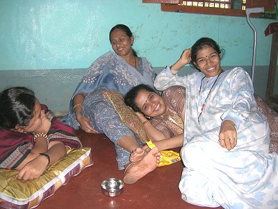 Chat Girls on Kamat S Potpourri  The Women Of India   Girls At Chit Chat