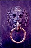 Metal knocker with the lion emblem