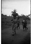 Gonda women on way to market